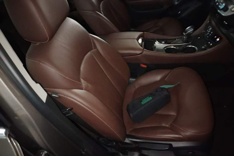 Used Buick Envision 2014 28T Four-Wheel Drive Elite Model Right Front Seat