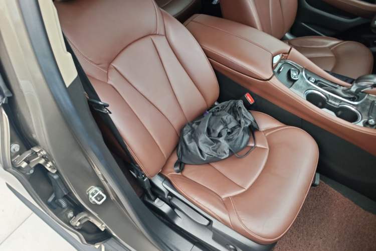 Used Buick Envision 2014 28T Four-Wheel Drive Elite Model Right Front Seat