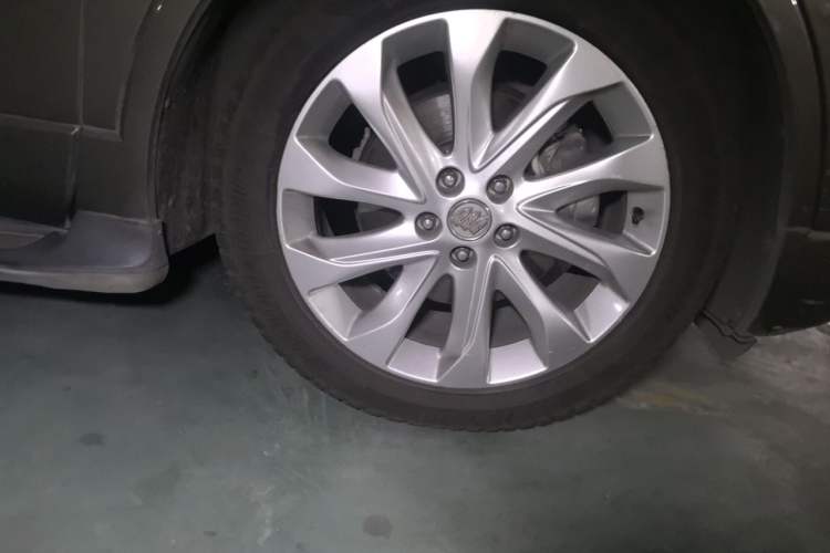 Used Buick Envision 2014 28T All-Wheel-Drive Versatile Sports Flagship Edition Right Front Wheel Hub