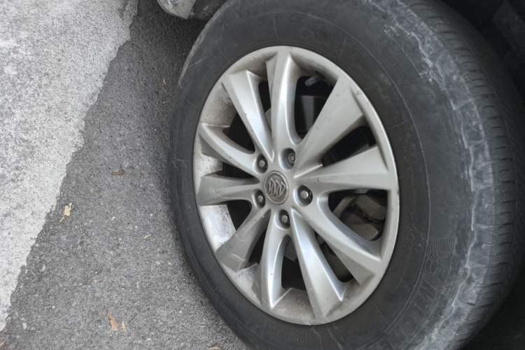 Used Buick Envision 2014 28T Four-Wheel Drive Luxury Model Right Front Wheel Hub