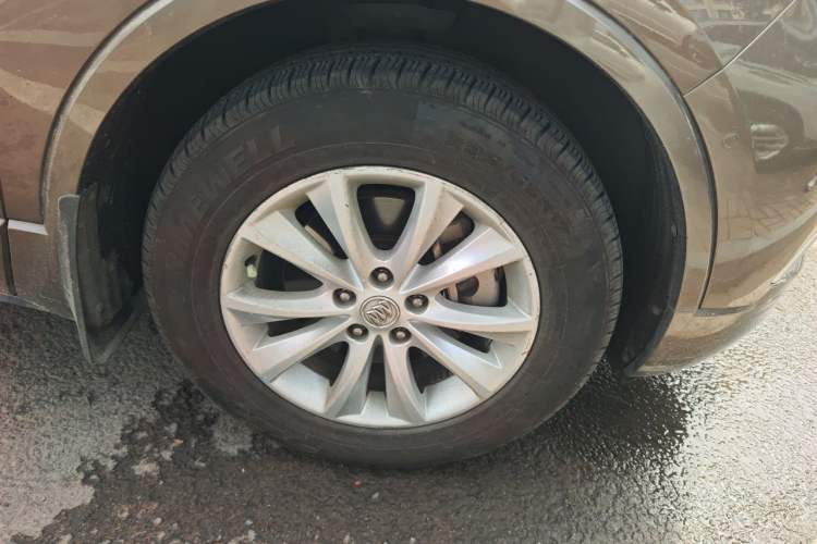 Used Buick Envision 2014 28T Four-Wheel Drive All-Terrain Flagship Edition Right Front Wheel Hub