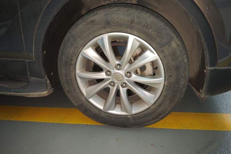 Used Buick Envision 2014 28T Four-Wheel Drive Luxury Model Right Front Wheel Hub