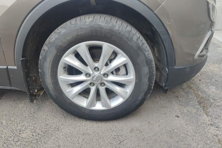 Used Buick Envision 2014 28T Four-Wheel Drive Luxury Model Right Front Wheel Hub