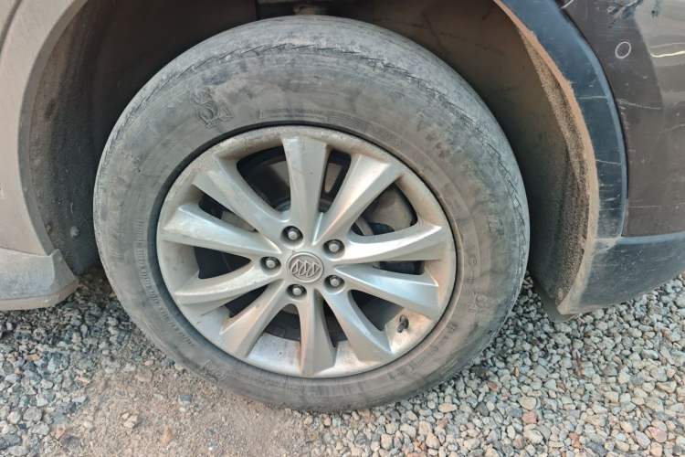 Used Buick Envision 2014 28T Four-Wheel Drive Luxury Model Right Front Wheel Hub