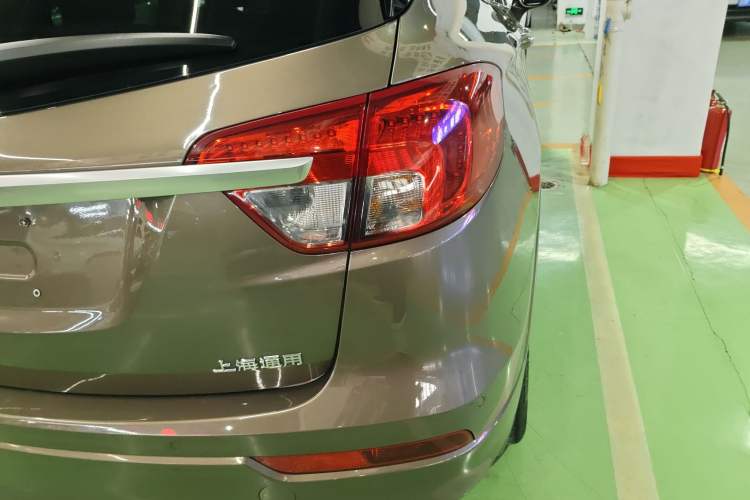 Used Buick Envision 2014 28T All-Wheel-Drive Versatile Sports Flagship Edition Right Rear Taillight