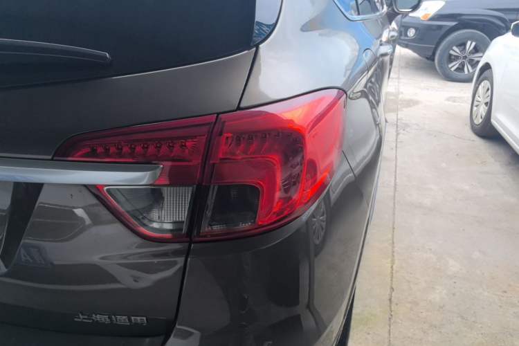 Used Buick Envision 2014 28T All-Wheel-Drive Versatile Sports Flagship Edition Right Rear Taillight