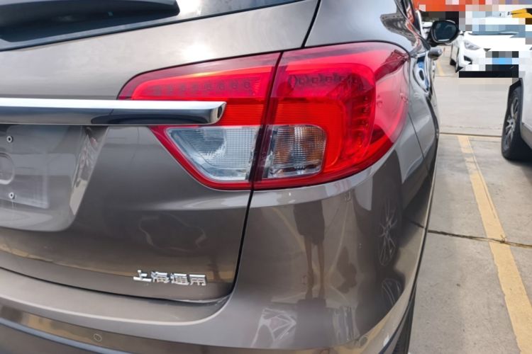Used Buick Envision 2014 28T Four-Wheel Drive Luxury Model Right Rear Taillight