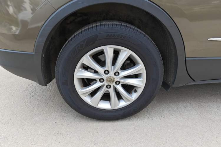 Used Buick Envision 2014 28T Four-Wheel Drive Elite Model Right Rear Wheel Hub