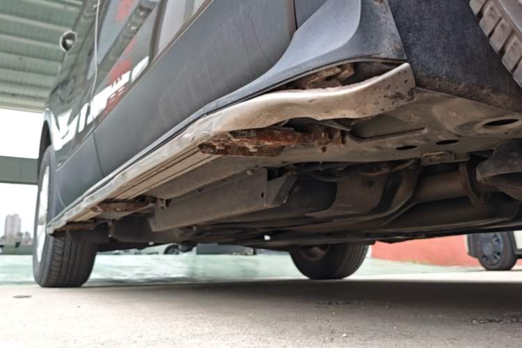 Used Buick Envision 2014 28T Four-Wheel Drive Elite Model Right Side Sill