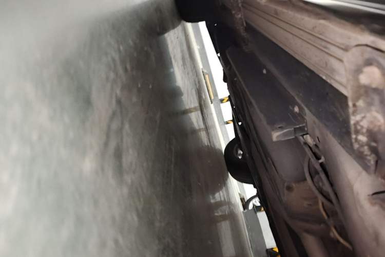 Used Buick Envision 2014 28T Four-Wheel Drive Elite Model Right Side Sill