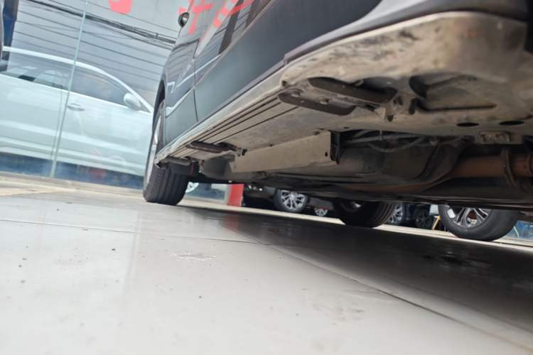 Used Buick Envision 2014 28T Four-Wheel Drive Elite Model Right Side Sill