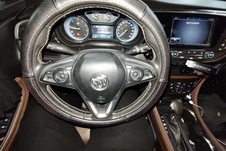 Used Buick Envision 2014 28T Four-Wheel Drive Luxury Model Steering Wheel