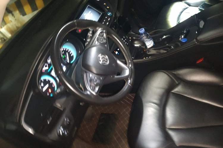 Used Buick Envision 2014 28T Four-Wheel Drive Elite Model Steering Wheel