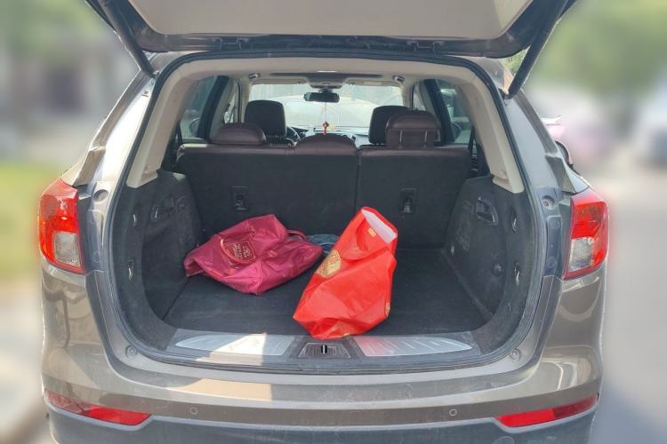 Used Buick Envision 2014 28T Four-Wheel Drive Luxury Model Trunk