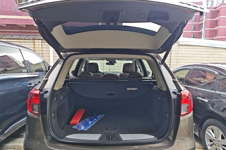 Used Buick Envision 2014 28T Four-Wheel Drive Luxury Model Trunk
