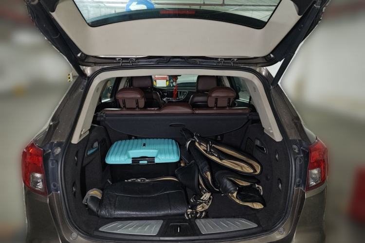Used Buick Envision 2014 28T Four-Wheel Drive Luxury Model Trunk