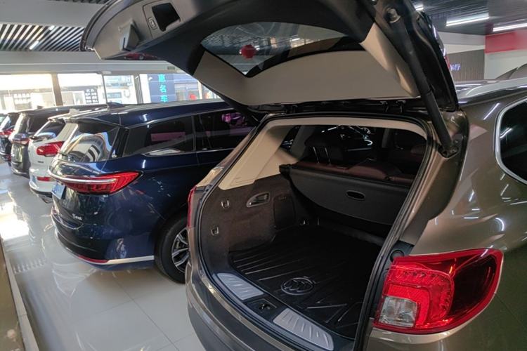 Used Buick Envision 2014 28T Four-Wheel Drive Luxury Model Trunk