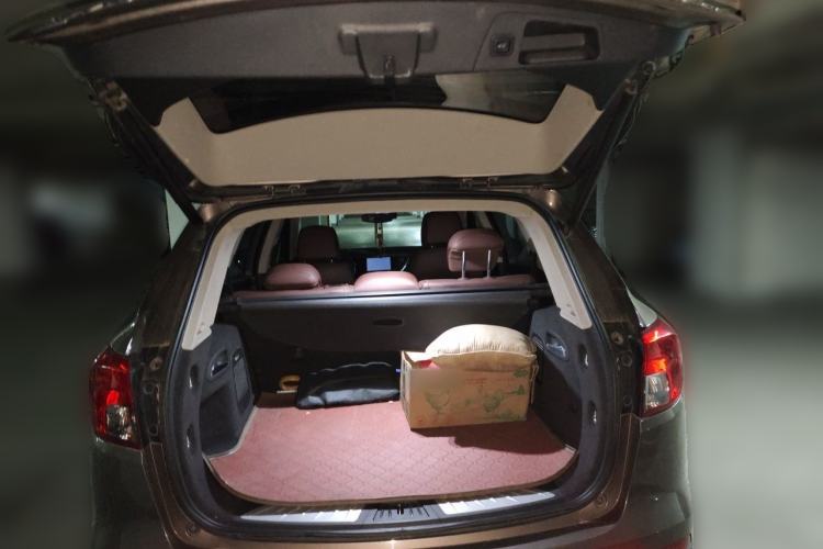 Used Buick Envision 2014 28T Four-Wheel Drive Elite Model Trunk