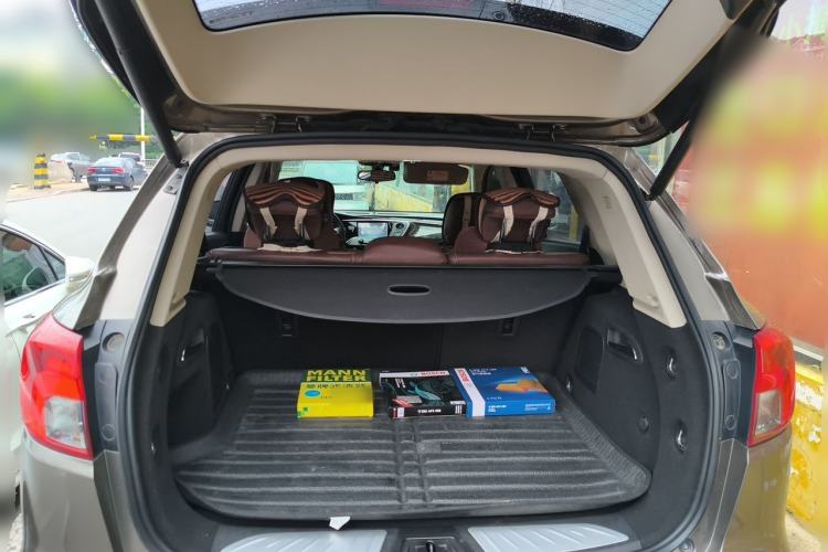 Used Buick Envision 2014 28T Four-Wheel Drive Elite Model Trunk