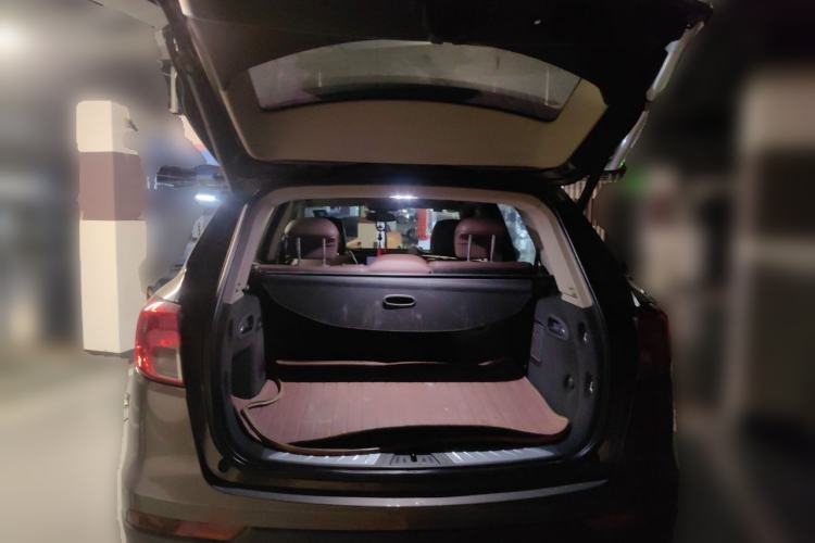 Used Buick Envision 2014 28T Four-Wheel Drive Elite Model Trunk