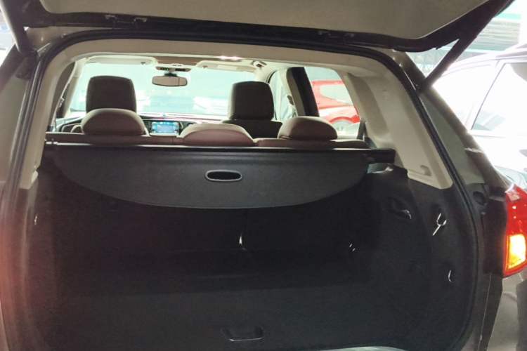 Used Buick Envision 2014 28T Four-Wheel Drive Luxury Model Trunk