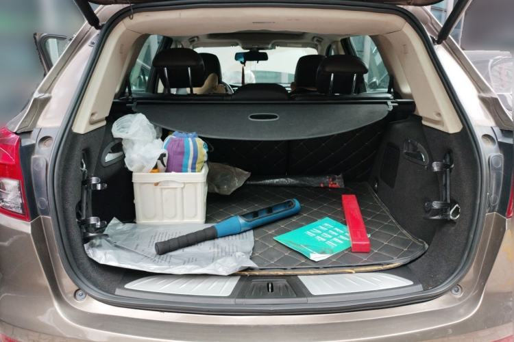 Used Buick Envision 2014 28T Four-Wheel Drive Elite Model Trunk