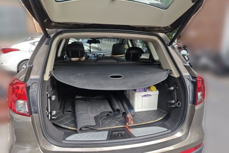 Used Buick Envision 2014 28T Four-Wheel Drive Elite Model Trunk