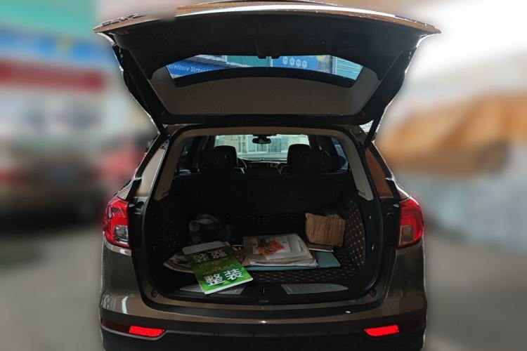 Used Buick Envision 2014 28T Four-Wheel Drive Luxury Model Trunk