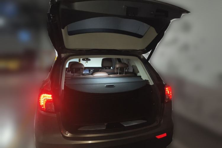 Used Buick Envision 2014 28T Four-Wheel Drive Luxury Model Trunk