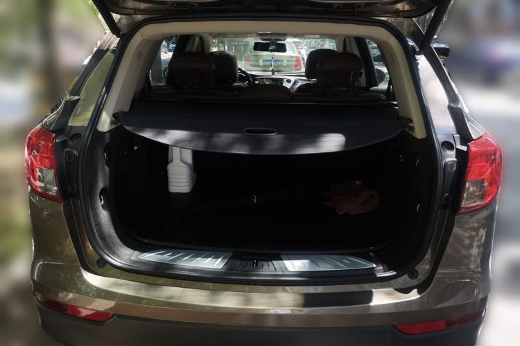 Used Buick Envision 2014 28T Four-Wheel Drive Elite Model Trunk