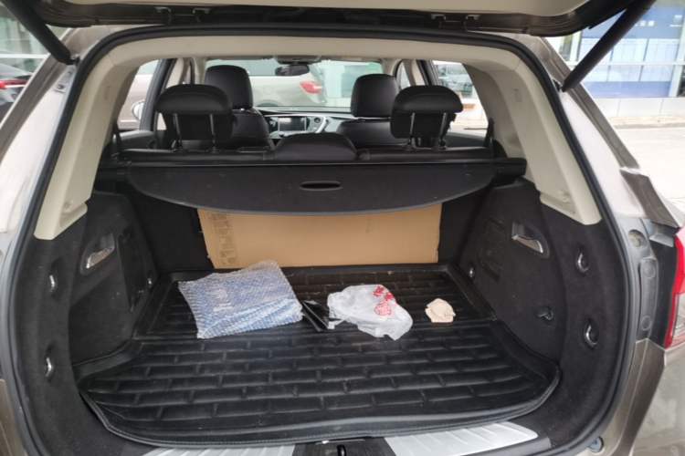 Used Buick Envision 2014 28T Four-Wheel Drive Elite Model Trunk