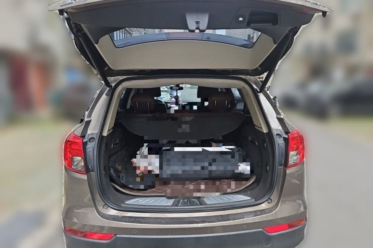 Used Buick Envision 2014 28T Four-Wheel Drive Elite Model Trunk