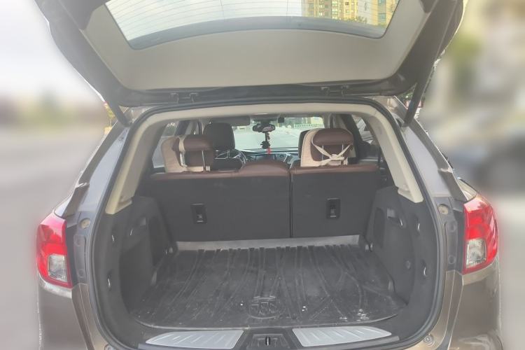 Used Buick Envision 2014 28T Four-Wheel Drive Luxury Model Trunk
