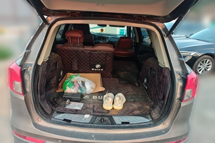 Used Buick Envision 2014 28T Four-Wheel Drive Luxury Model Trunk