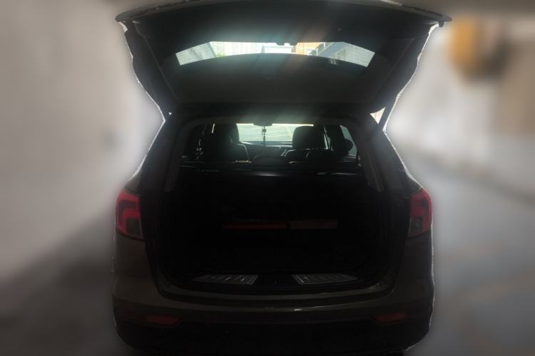 Used Buick Envision 2014 28T Four-Wheel Drive Elite Model Trunk