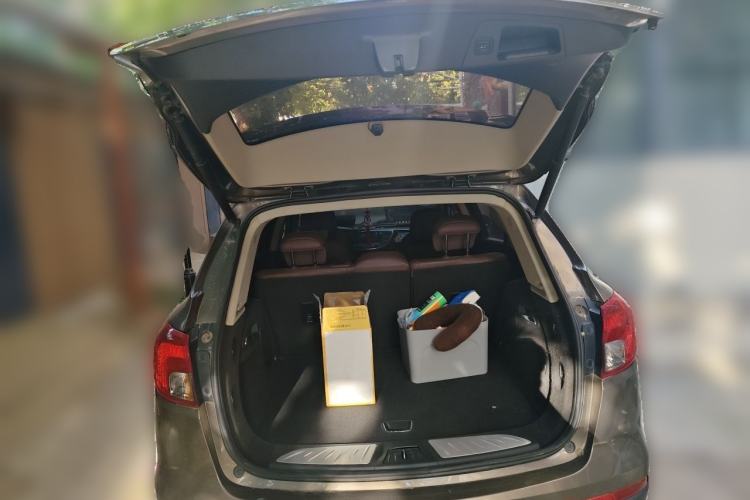 Used Buick Envision 2014 28T Four-Wheel Drive Elite Model Trunk