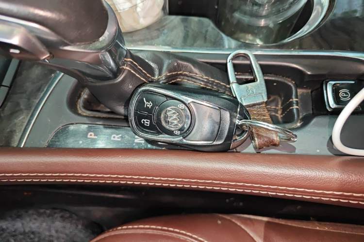 Used Buick Envision 2014 28T Four-Wheel Drive Elite Model Vehicle Key