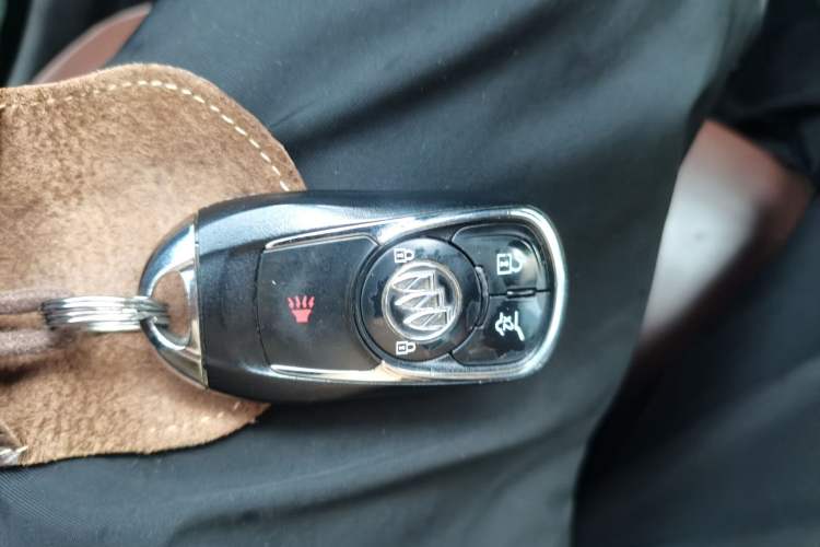 Used Buick Envision 2014 28T Four-Wheel Drive Luxury Model Vehicle Key