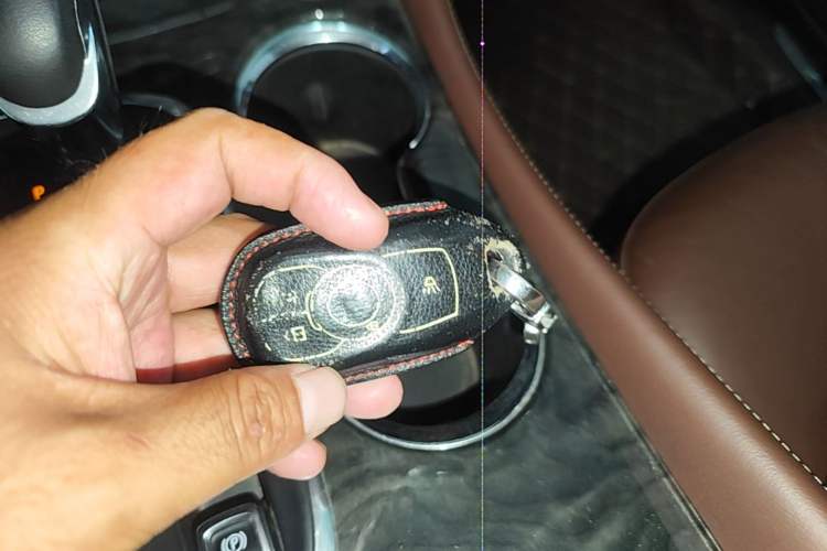 Used Buick Envision 2014 28T Four-Wheel Drive Elite Model Vehicle Key