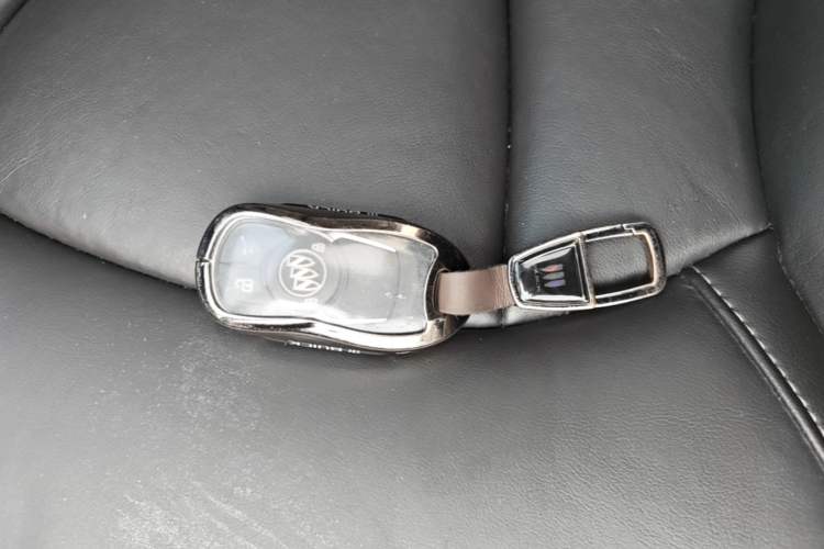 Used Buick Envision 2014 28T Four-Wheel Drive Elite Model Vehicle Key