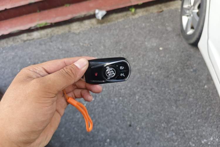 Used Buick Envision 2014 28T Four-Wheel Drive Elite Model Vehicle Key