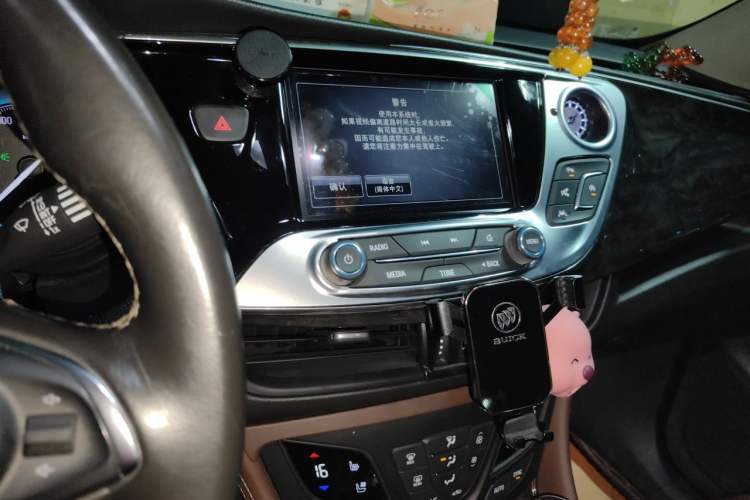 Used Buick Envision 2014 28T Four-Wheel Drive Luxury Model Audio And AC Panel