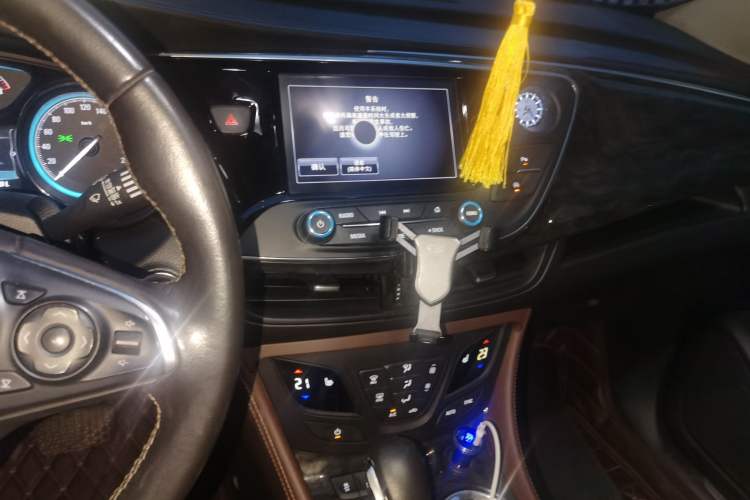Used Buick Envision 2014 28T Four-Wheel Drive Elite Model Audio And AC Panel