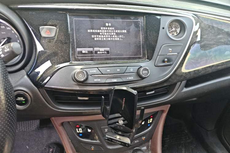 Used Buick Envision 2014 28T Four-Wheel Drive Elite Model Audio And AC Panel