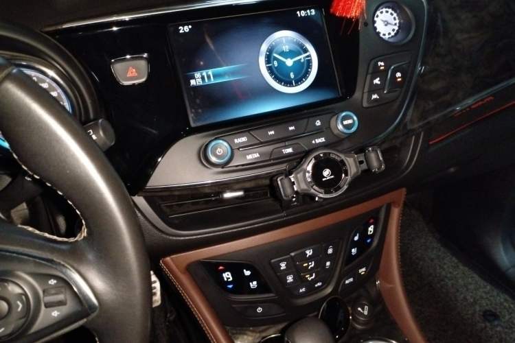 Used Buick Envision 2014 28T Four-Wheel Drive Luxury Model Audio And AC Panel