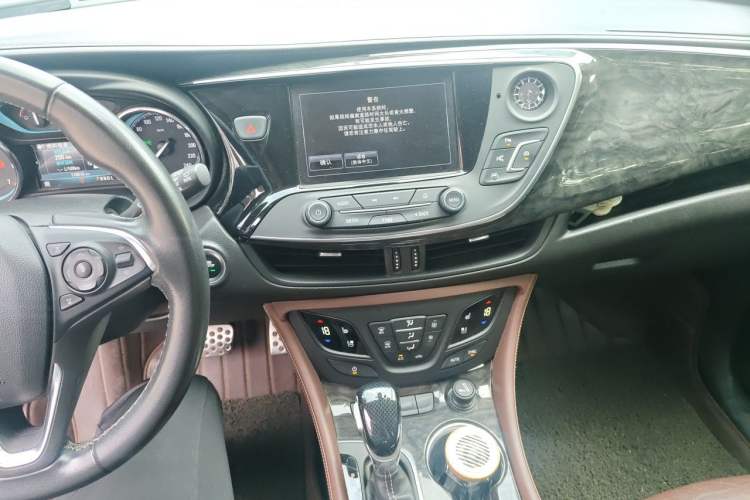 Used Buick Envision 2014 28T Four-Wheel Drive Luxury Model Audio And AC Panel