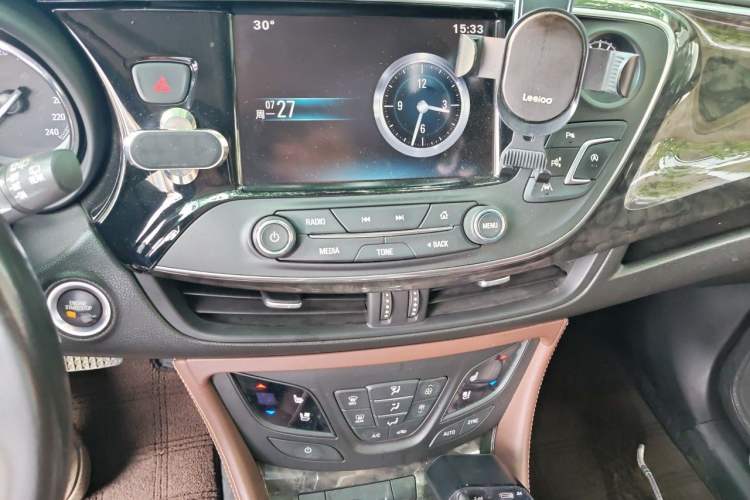Used Buick Envision 2014 28T Four-Wheel Drive Luxury Model Audio And AC Panel