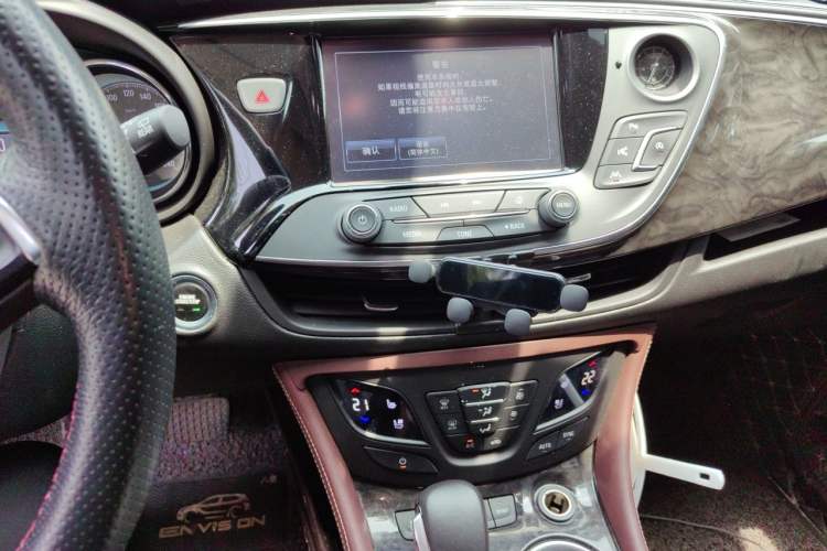 Used Buick Envision 2014 28T Four-Wheel Drive Luxury Model Audio And AC Panel