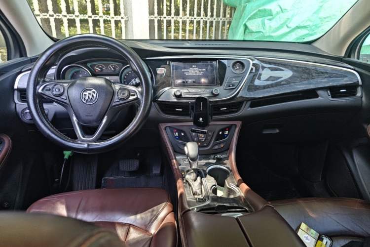 Used Buick Envision 2014 28T Four-Wheel Drive Elite Model Center Console