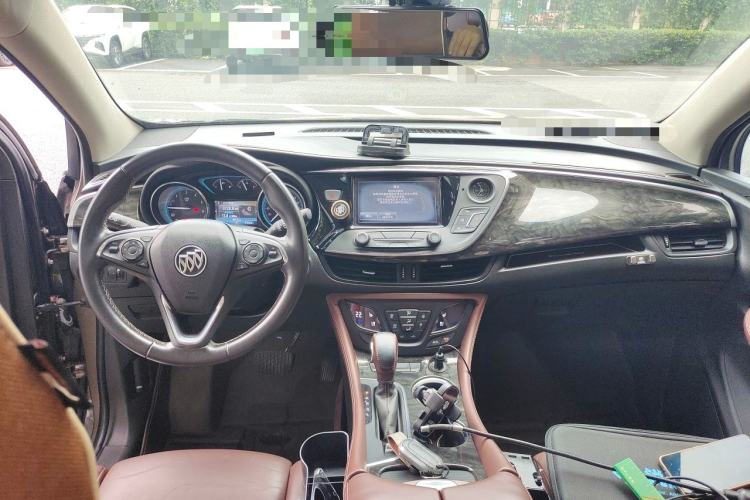 Used Buick Envision 2014 28T Four-Wheel Drive Luxury Model Center Console